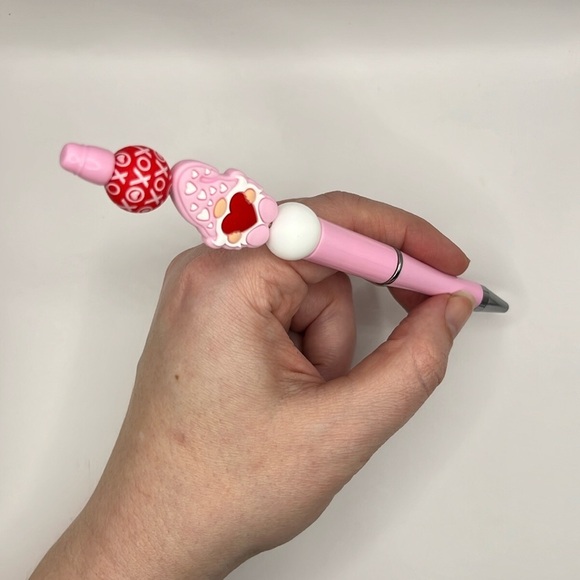 Pink Gnome with Heart Beaded Pen - Picture 4 of 5